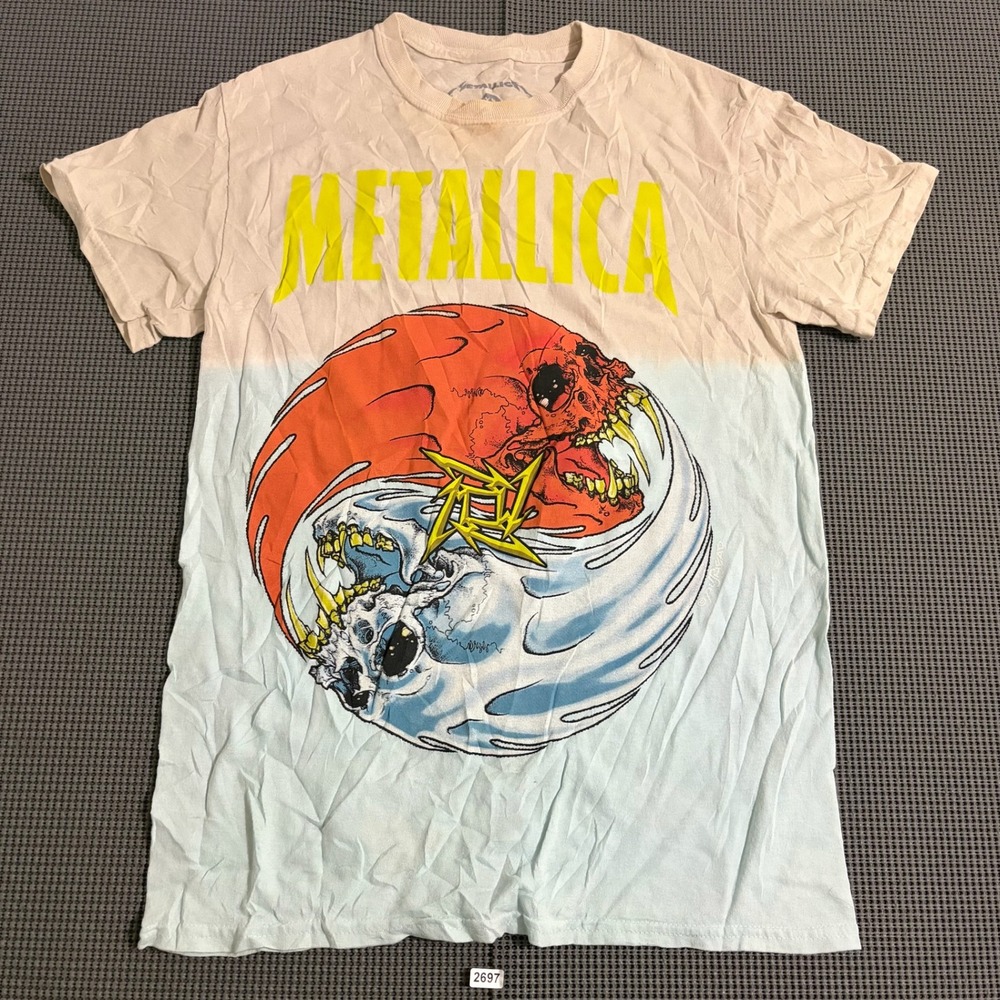 Metallica Graphic T-Shirt Mens XS Tan Blue Dip Dye Skulls 50041034
